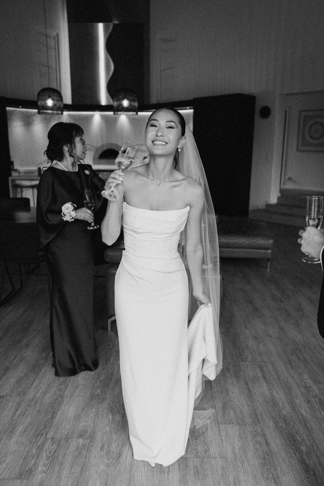 Black and white Margaret River elopement photography of Amelia and Brandon