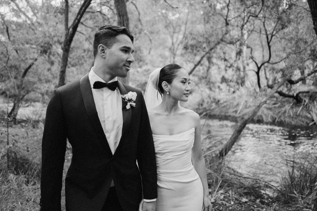 Black and white Margaret River elopement photography of Amelia and Brandon