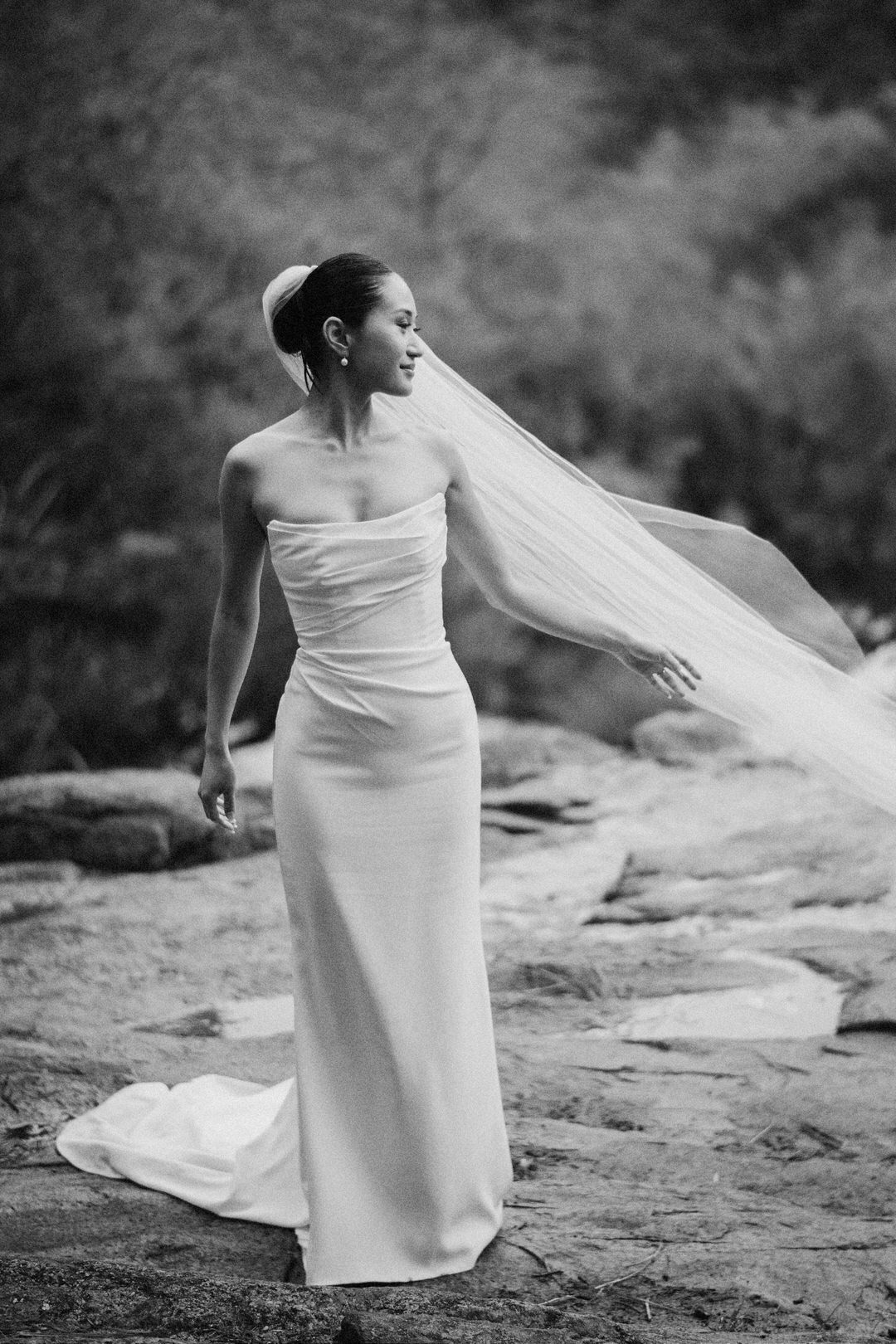 Black and white Margaret River elopement photography of Amelia and Brandon