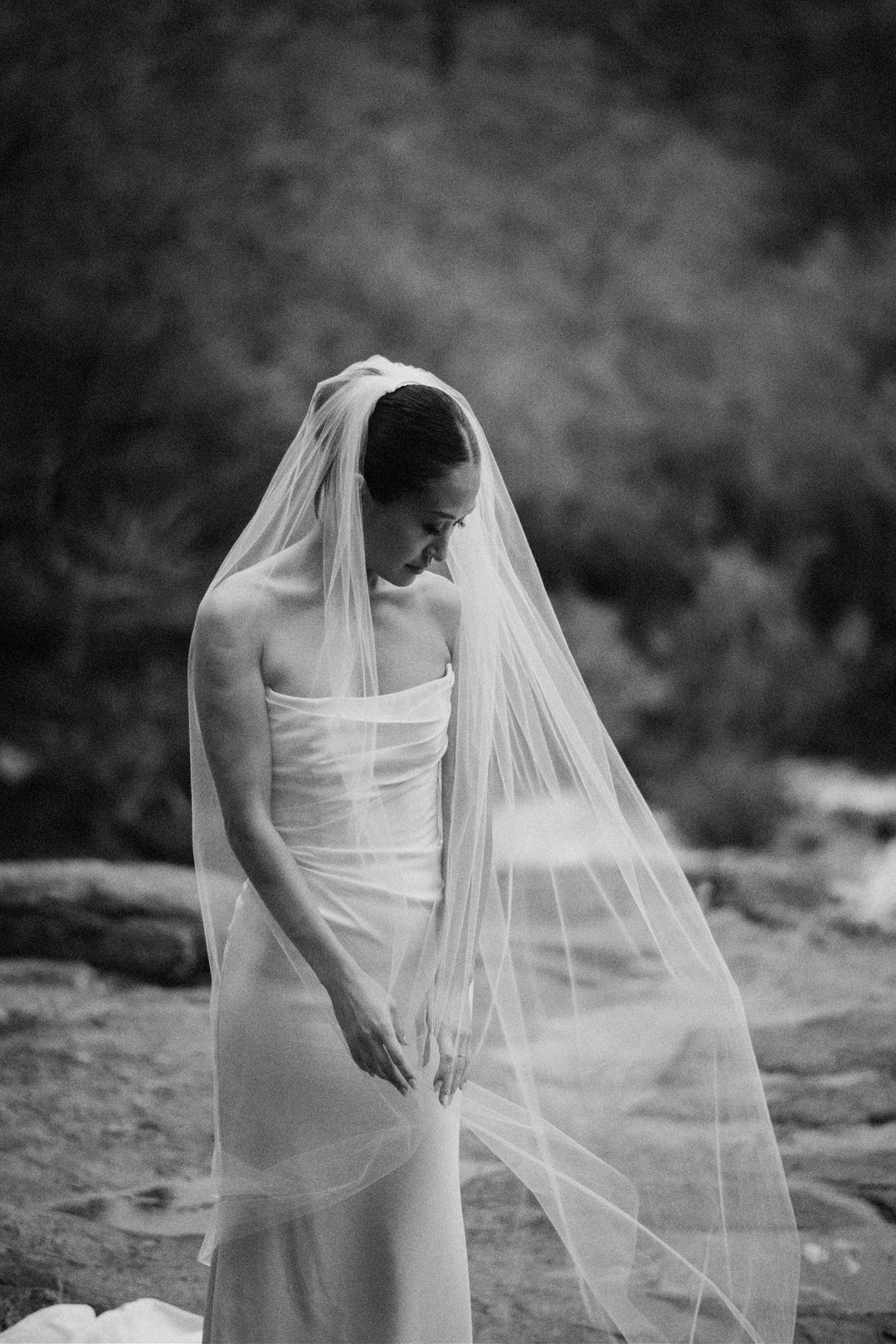 Black and white Margaret River elopement photography of Amelia and Brandon
