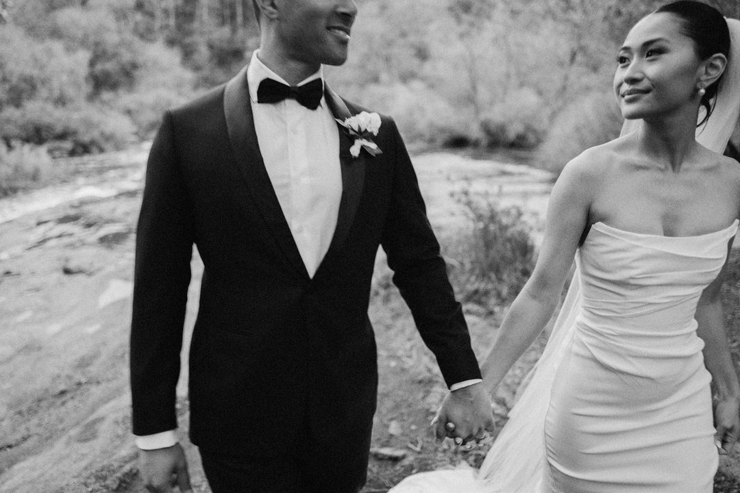 Black and white Margaret River elopement photography of Amelia and Brandon