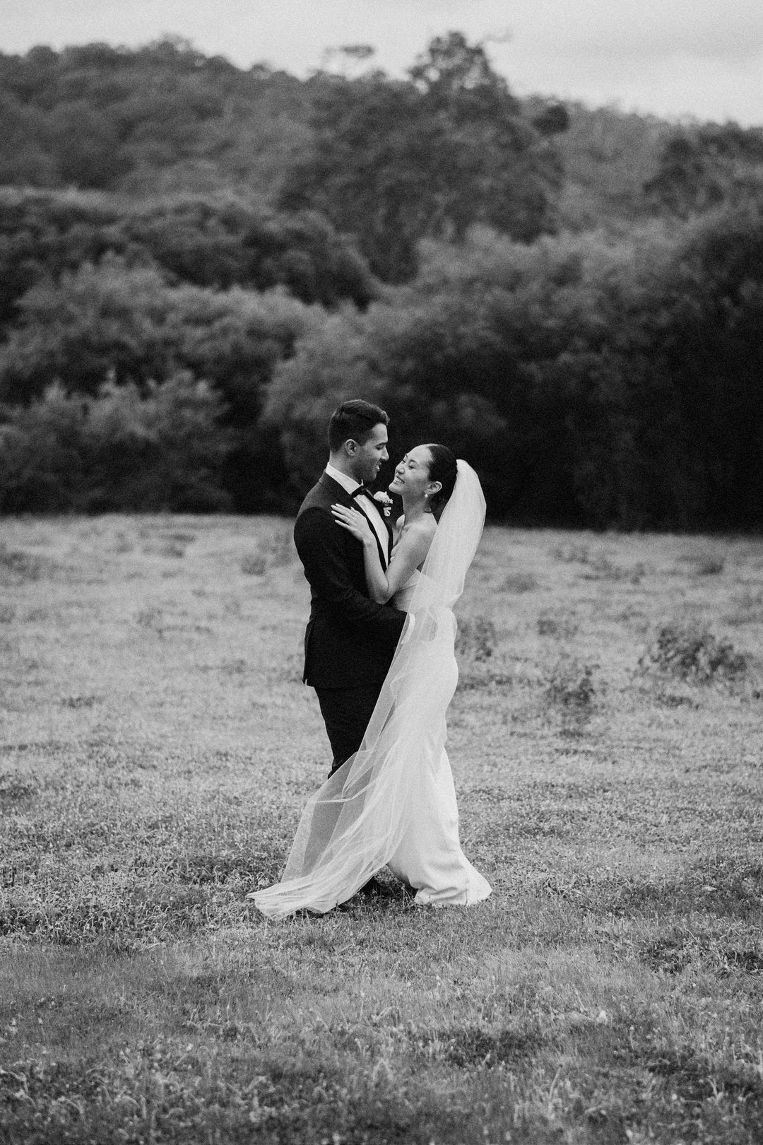 Black and white Margaret River elopement photography of Amelia and Brandon