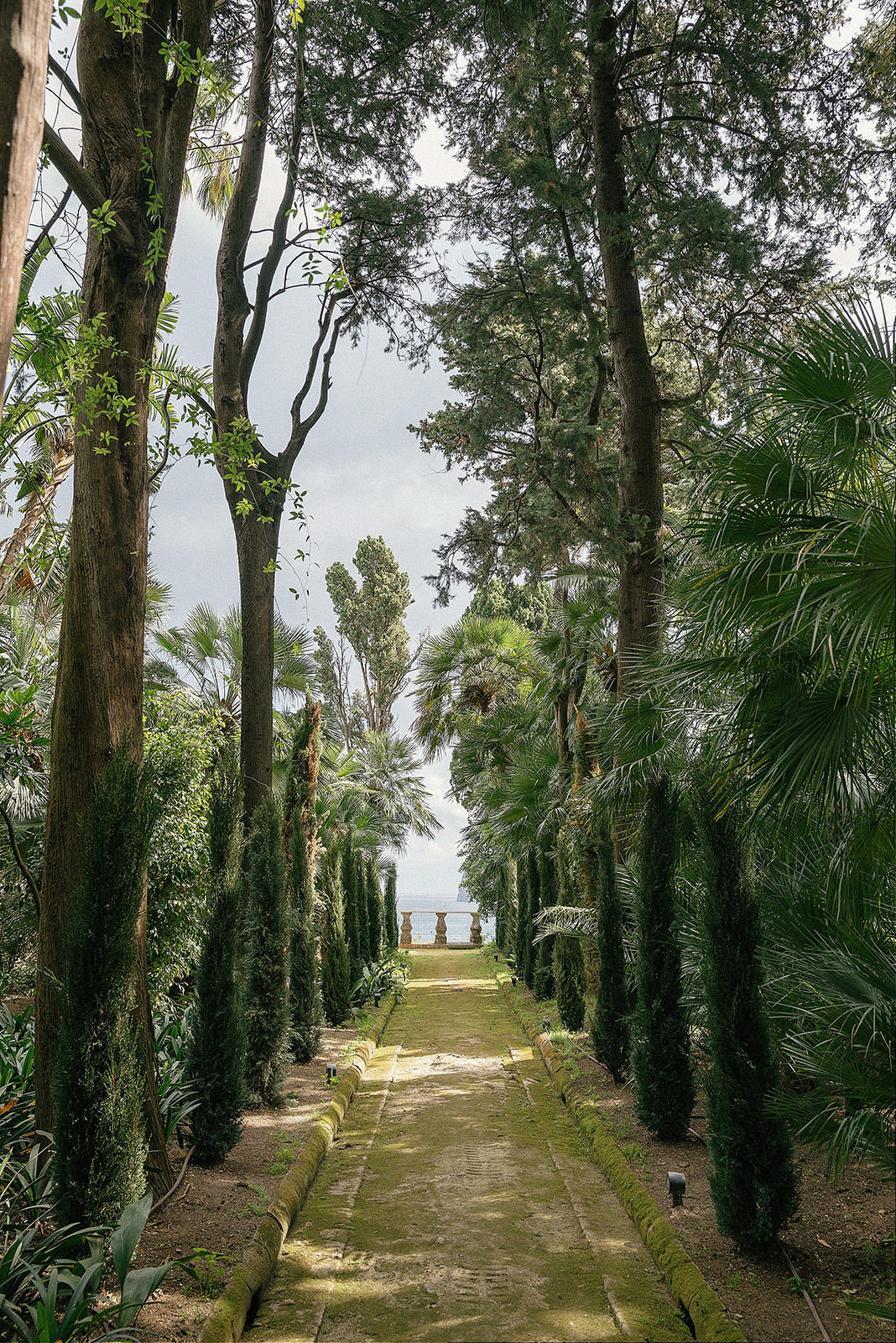 Villa Astor wedding editorial portrait in Sorrento Italy